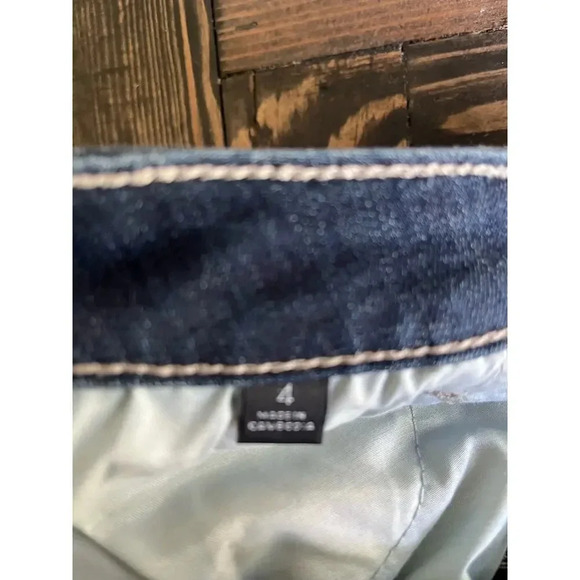 Simply Vera Wang Mid Rise Blue Denim Jean Shorts Women 4 Summer Neutral Bermuda - Picture 3 of 12